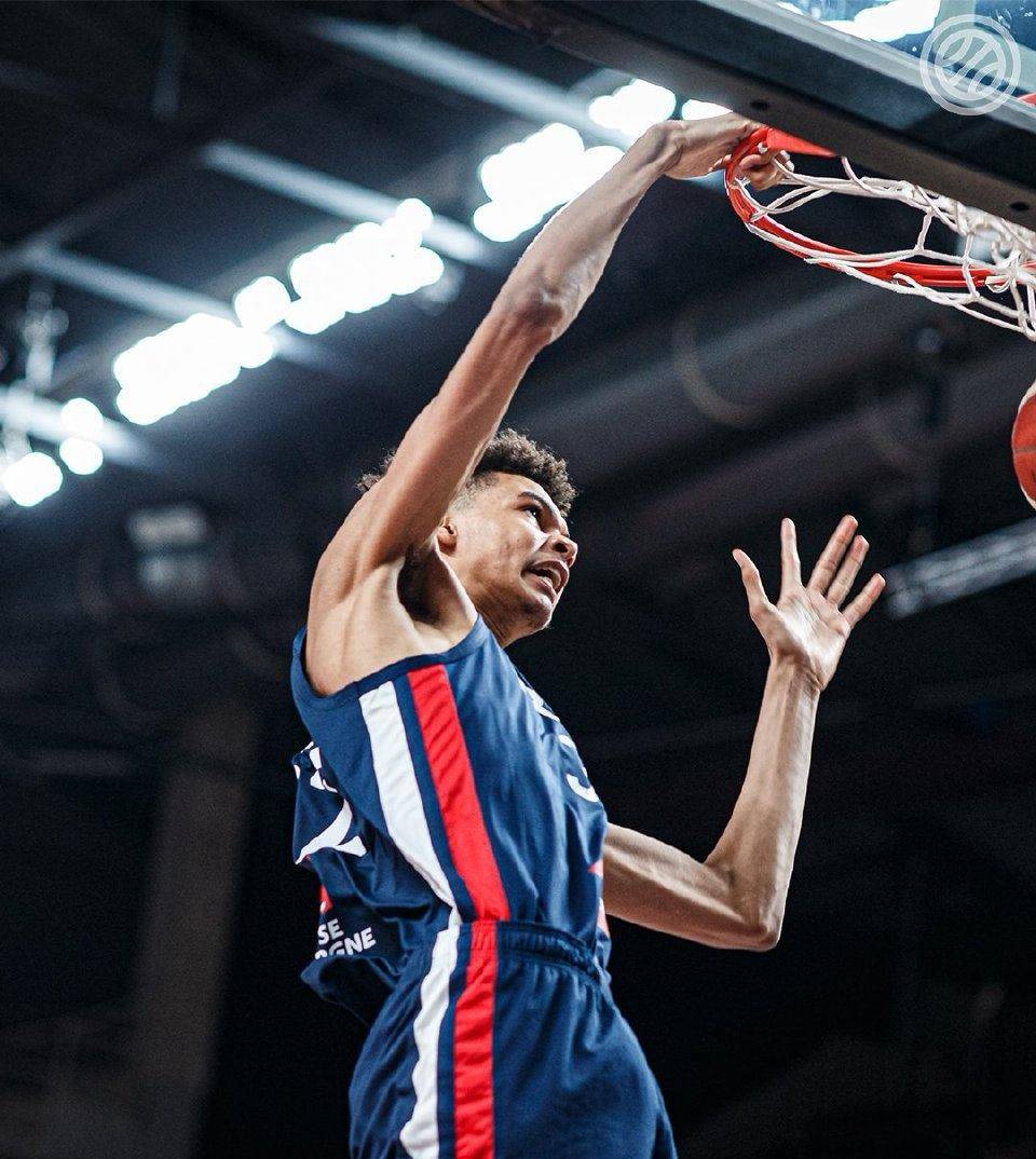 关于阿根廷男篮强势希腊男篮，乔治·希尔高光表现的信息