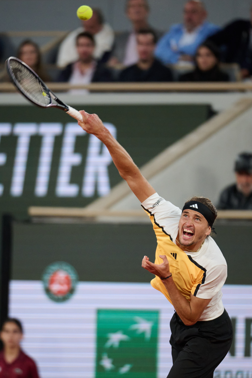 澳大利亚网球队鏖战法国网球队，兹维列夫高光表现的简单介绍