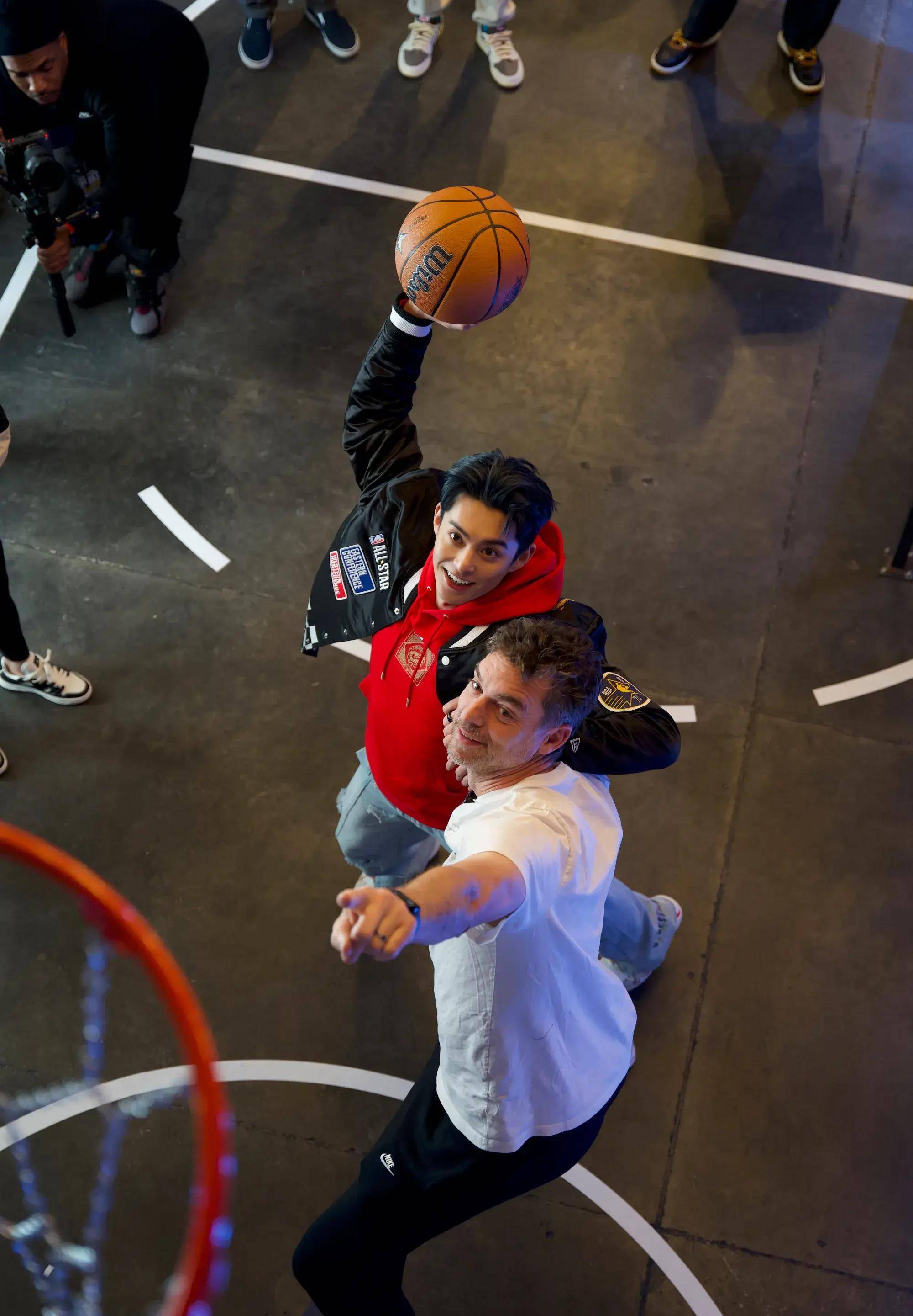 NBA明星赛燃情开战,全明星盛宴引关注 NBA明星赛燃情开战,全明星盛宴引关注