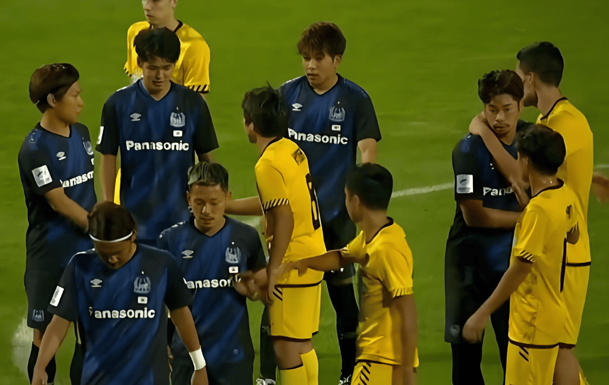 包含全北现代损失惨重，亚冠资格复仇之路需慎行的词条