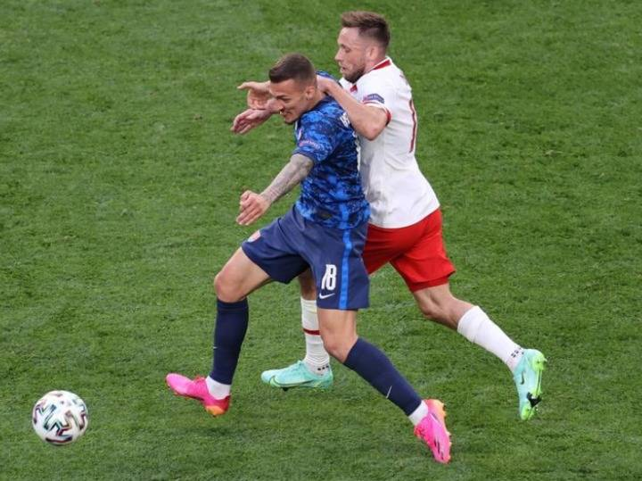 芬兰队携手斯洛伐克晋级淘汰赛 芬兰队携手斯洛伐克晋级淘汰赛