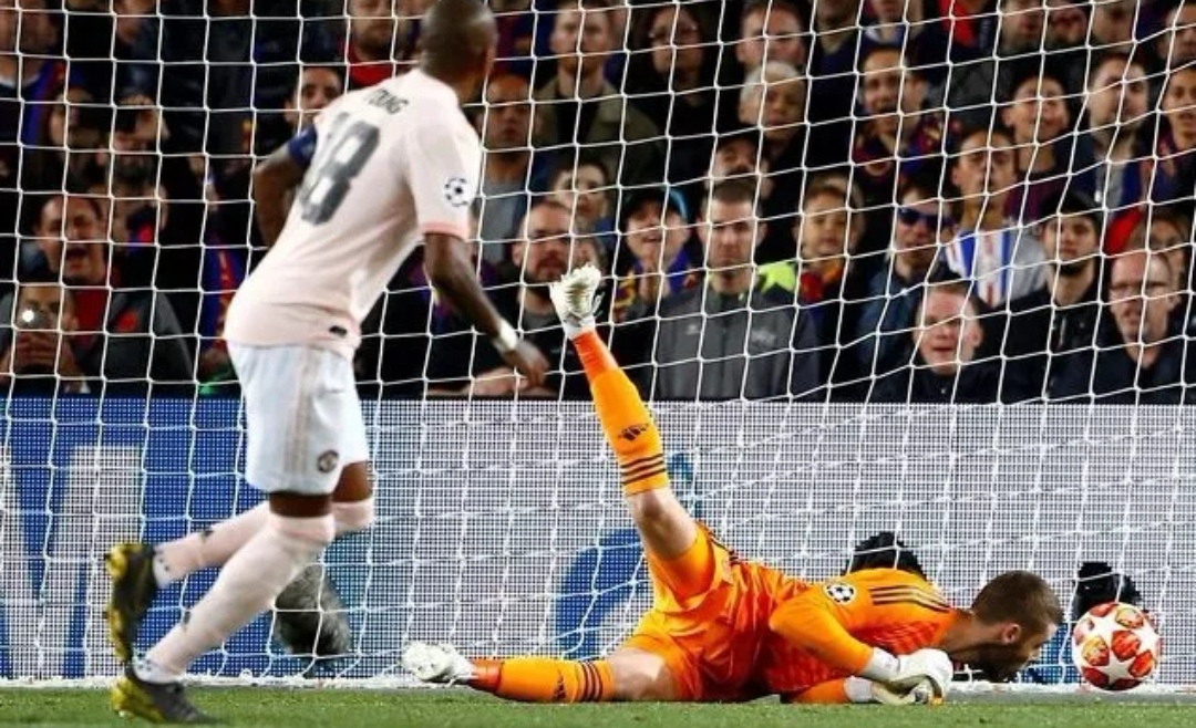 阿贾克斯逆转曼城,惊险过关 阿贾克斯逆转曼城,惊险过关