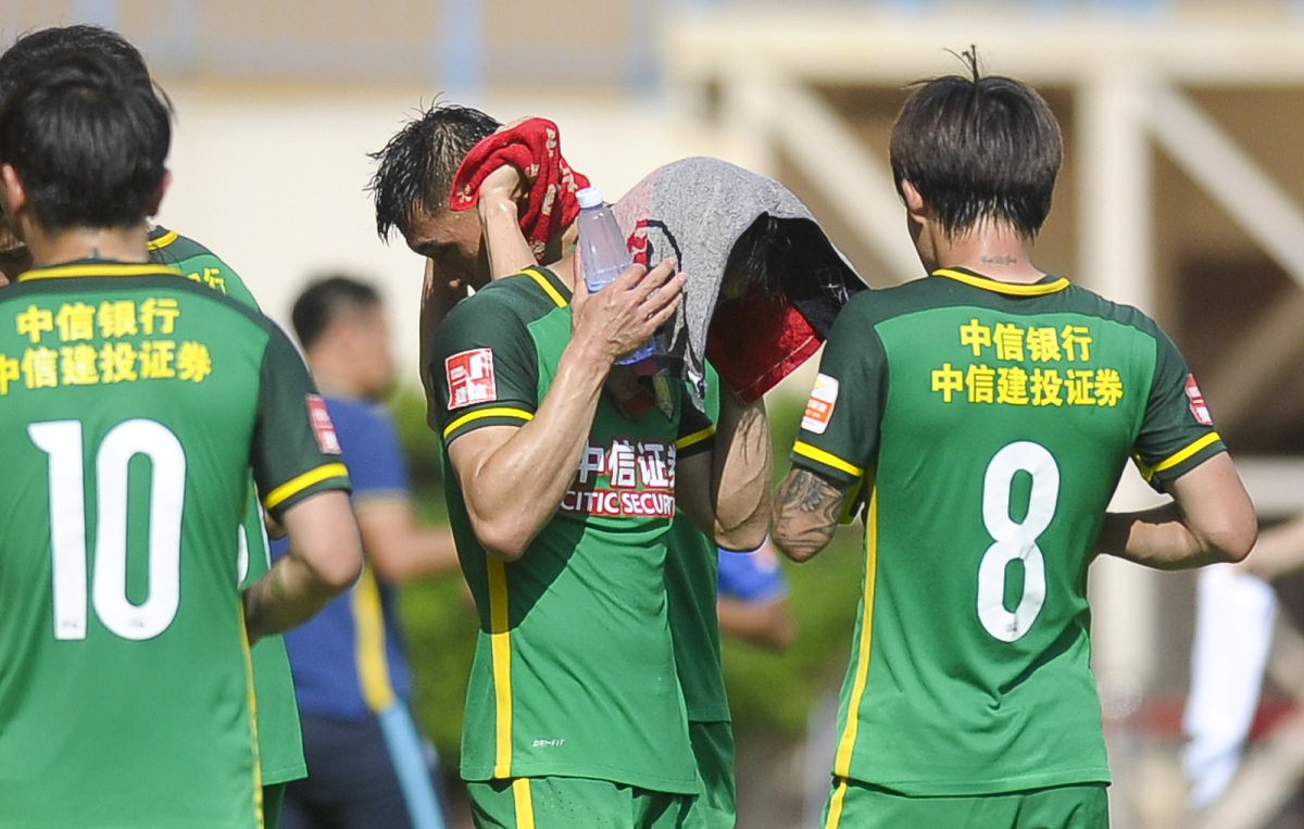 江苏苏宁队员受伤，教练组全力照顾球员康复的简单介绍