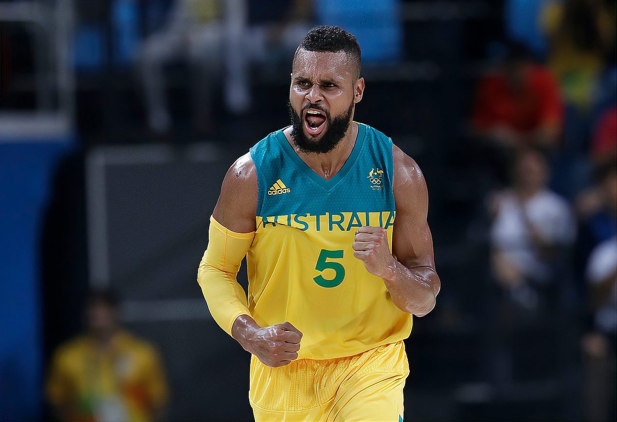 包含Rogue险胜PSG，Rascal三分雨点燃全场的词条