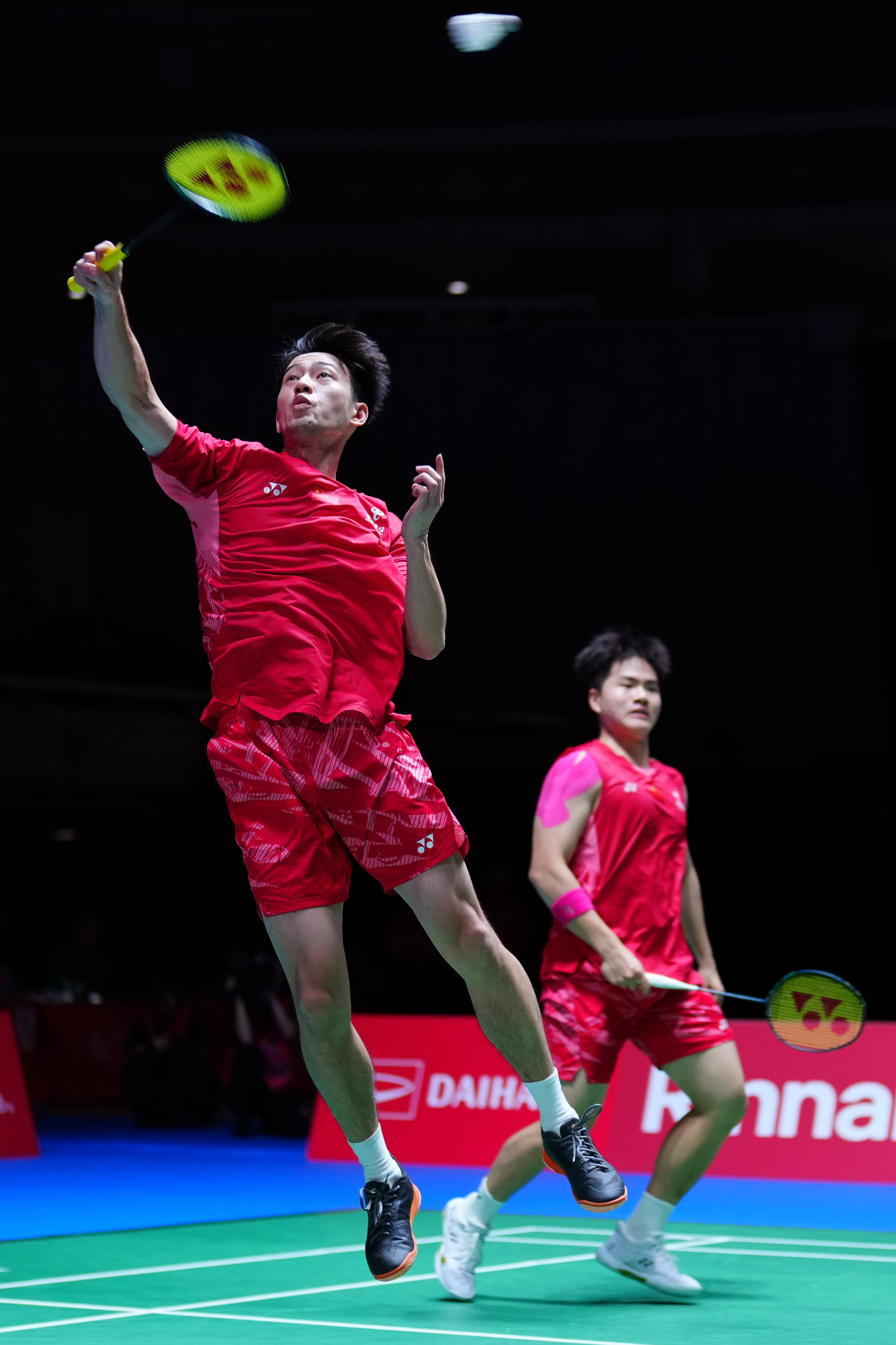 关于韩国羽毛球队完胜日本羽毛球队，谌龙统治全场的信息