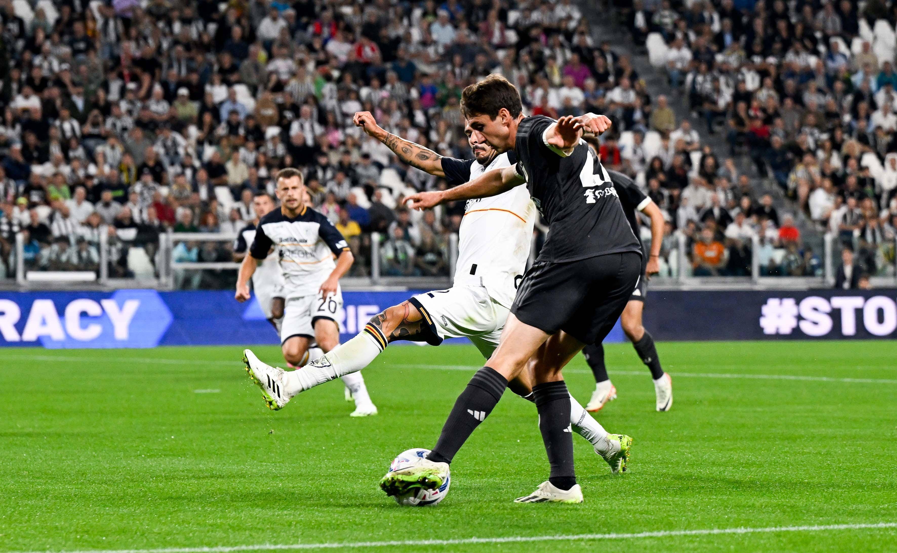 AC米兰翻盘葡萄牙，弗拉霍维奇高光表现的简单介绍