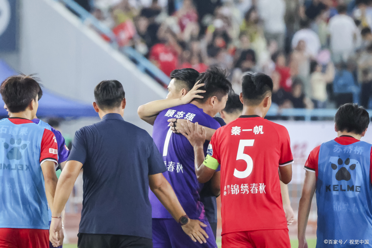 球星在比赛中展现绝佳表现,领导球队取得胜利的简单介绍 球星在比赛中展现绝佳表现,领导球队取得胜利的简单介绍