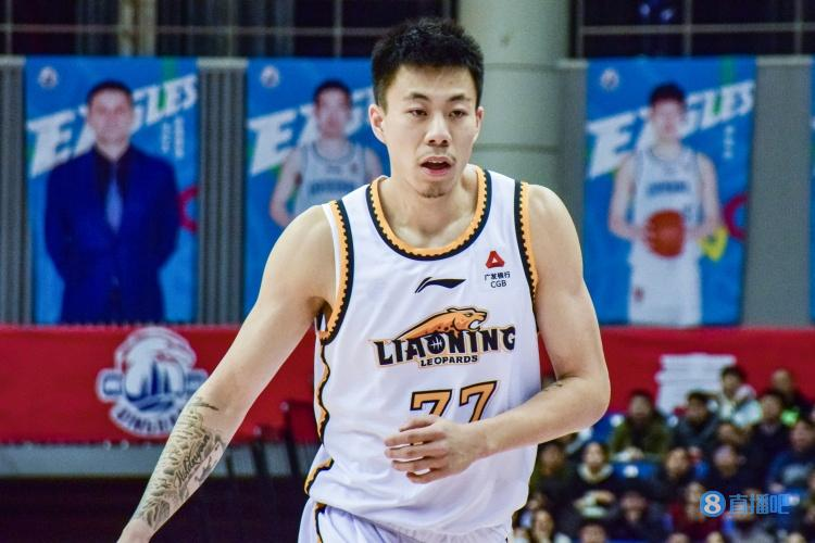 四川队险胜尼克斯，张镇麟带队取胜