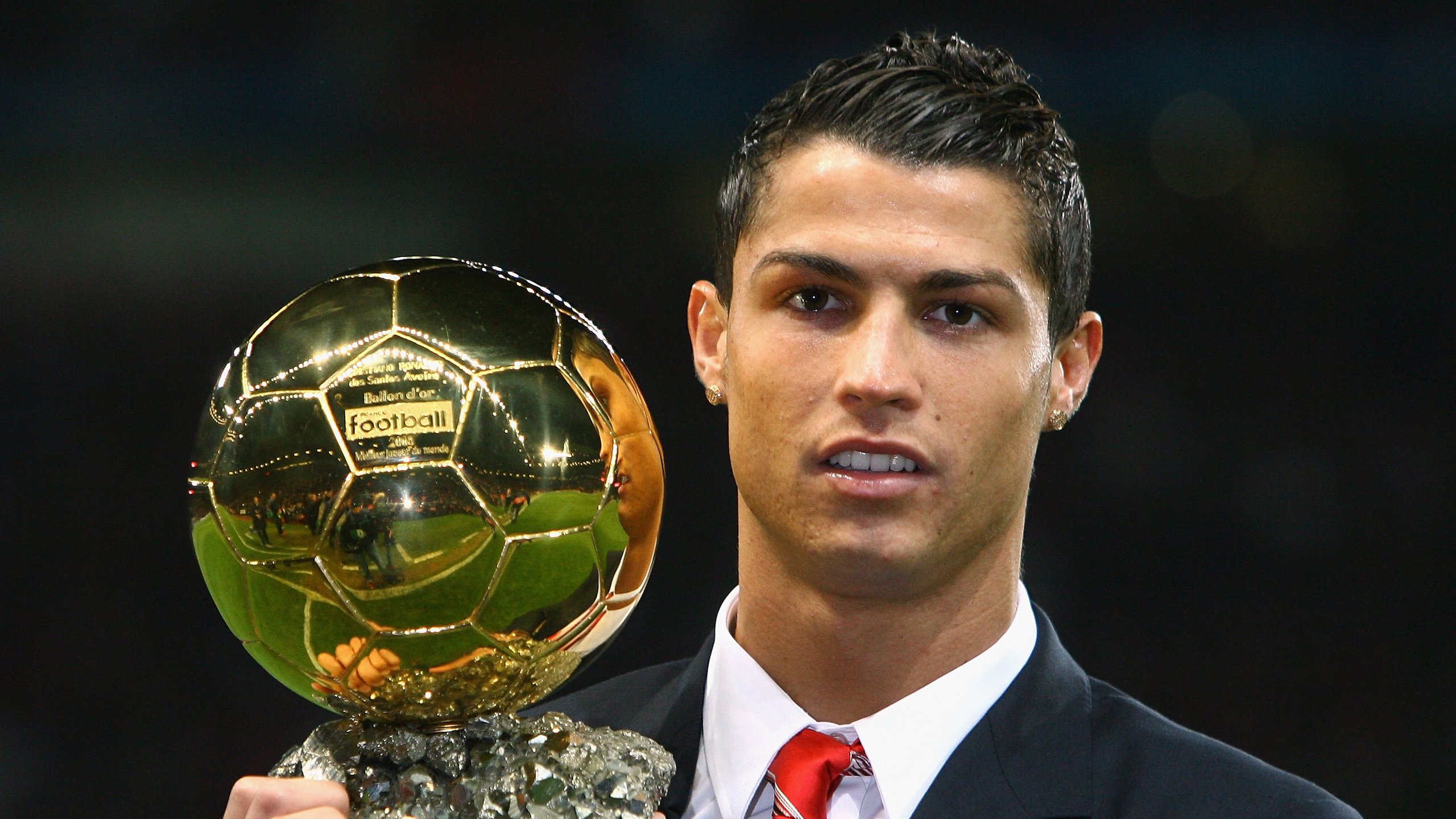 摩纳哥对阵爱尔兰,拉什福德点燃赛场的唯一之夜