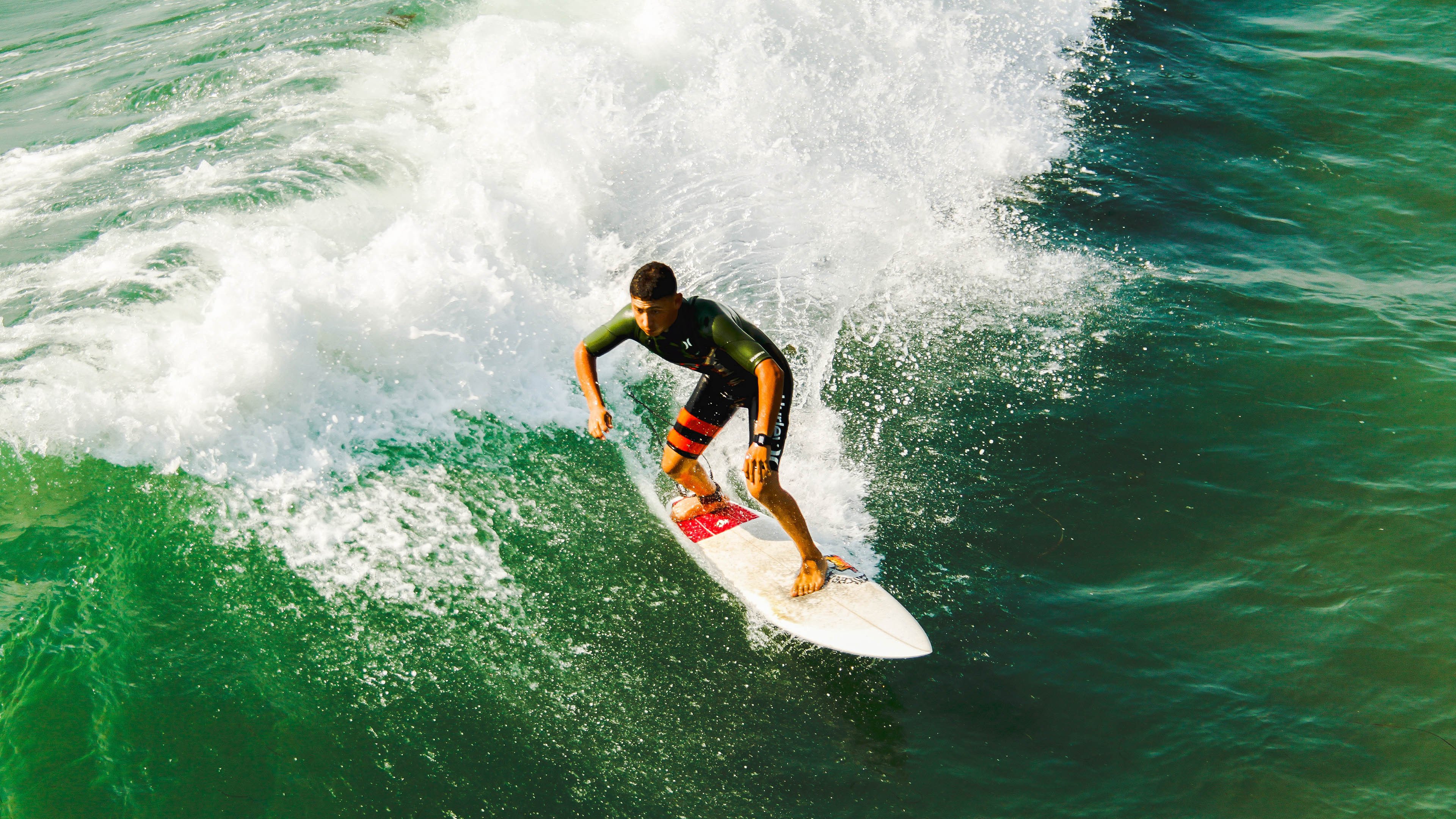 加纳鏖战牙买加，坎特关键战不手软—一场定义荣耀的绿茵对决